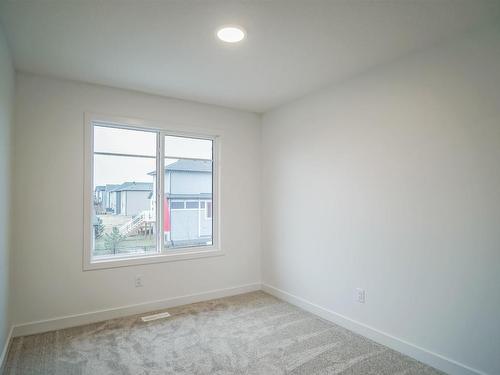 5125 Kinney Way, Edmonton, AB - Indoor Photo Showing Other Room