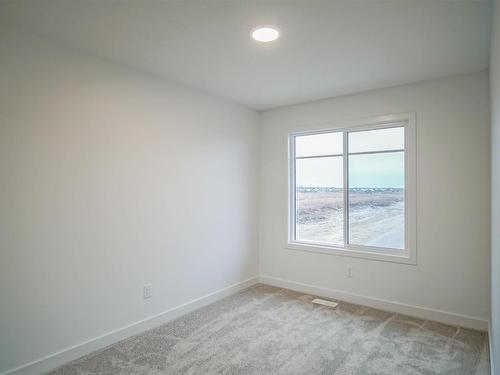 5125 Kinney Way, Edmonton, AB - Indoor Photo Showing Other Room