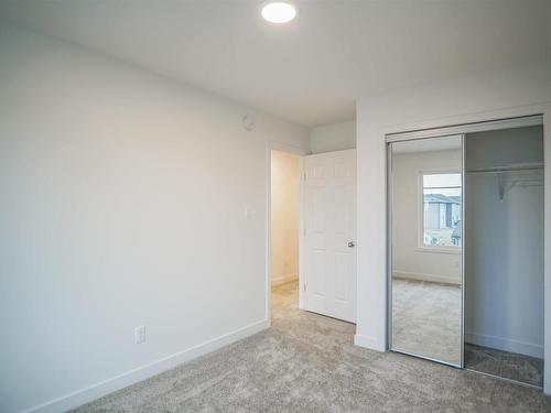 5125 Kinney Way, Edmonton, AB - Indoor Photo Showing Other Room