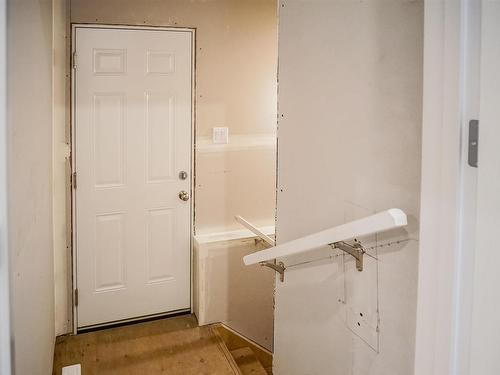 5125 Kinney Way, Edmonton, AB - Indoor Photo Showing Other Room