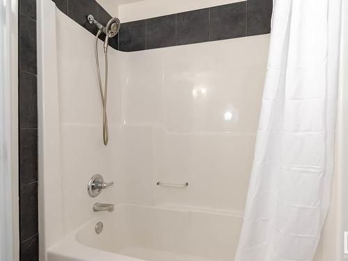 10313 157 Street, Edmonton, AB - Indoor Photo Showing Bathroom