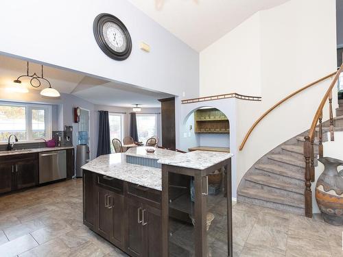 10627 108 Street, Westlock, AB - Indoor Photo Showing Kitchen