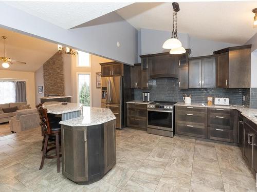 10627 108 Street, Westlock, AB - Indoor Photo Showing Kitchen With Upgraded Kitchen