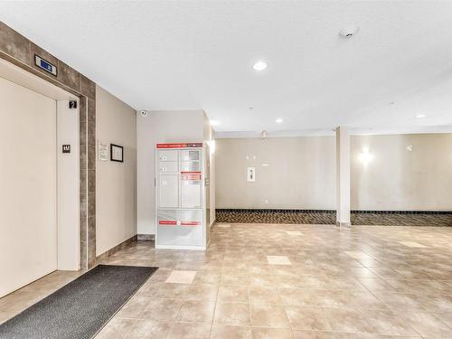 117 3357 16A Avenue, Edmonton, AB - Indoor Photo Showing Other Room