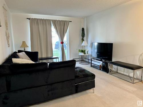 112 16221 95 Street, Edmonton, AB - Indoor Photo Showing Living Room