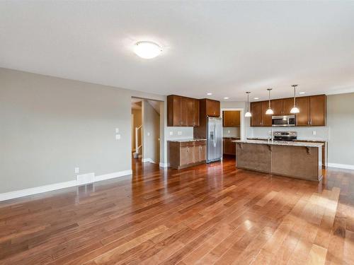 12231 170 Avenue, Edmonton, AB - Indoor Photo Showing Kitchen