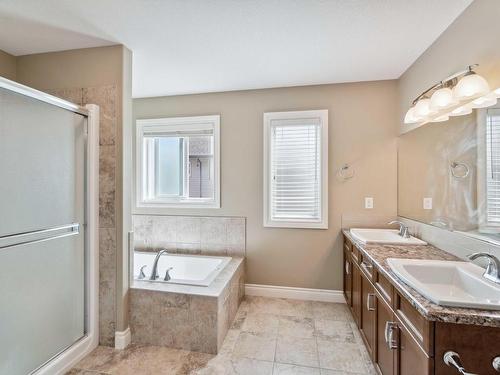 12231 170 Avenue, Edmonton, AB - Indoor Photo Showing Bathroom