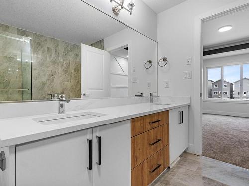 20759 24 Avenue, Edmonton, AB - Indoor Photo Showing Bathroom