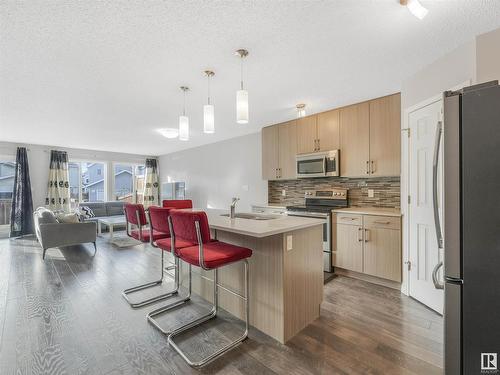 2320 68 Street Sw, Edmonton, AB - Indoor Photo Showing Kitchen With Upgraded Kitchen