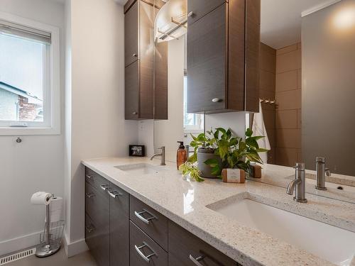 12 Kingsborough Court, St. Albert, AB - Indoor Photo Showing Bathroom