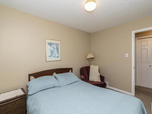 2 13217 155 Avenue, Edmonton, AB - Indoor Photo Showing Bedroom