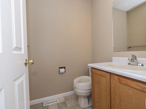 2 13217 155 Avenue, Edmonton, AB - Indoor Photo Showing Bathroom