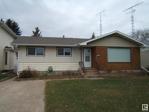 4226 49A St, Vegreville, AB 