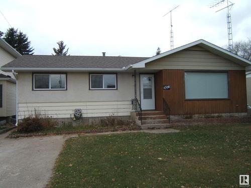 4226 49A St, Vegreville, AB 