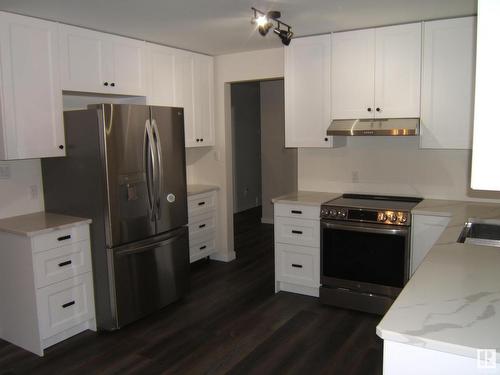 4226 49A Street, Vegreville, AB - Indoor Photo Showing Kitchen