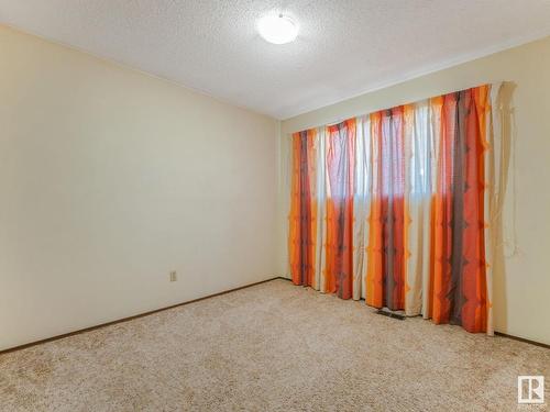 10206 173A Avenue, Edmonton, AB - Indoor Photo Showing Other Room