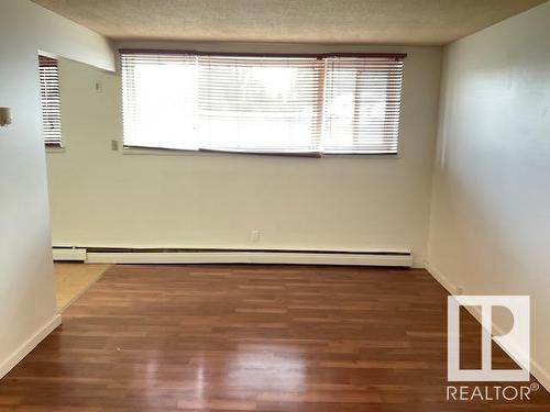 2 6103 98 Avenue, Edmonton, AB - Indoor Photo Showing Other Room