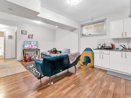 2104 27 St Nw Nw, Edmonton, AB 