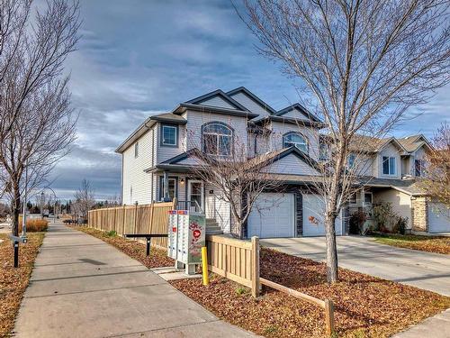 15704 95 St Nw, Edmonton, AB 