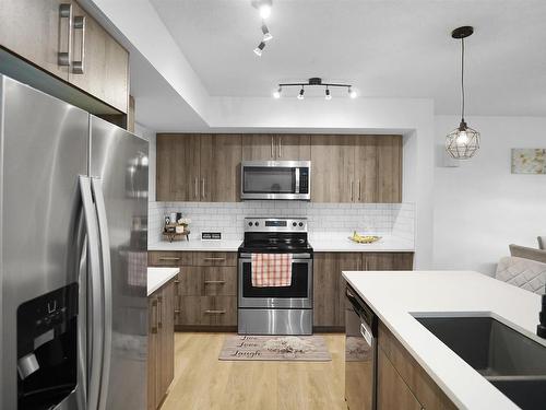 9516 227 Street, Edmonton, AB - Indoor Photo Showing Kitchen With Stainless Steel Kitchen With Upgraded Kitchen