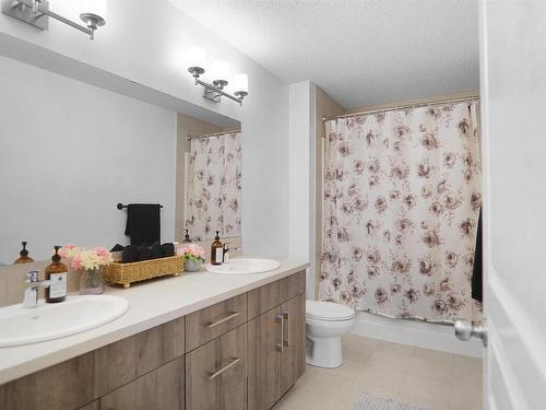 9516 227 Street, Edmonton, AB - Indoor Photo Showing Bathroom