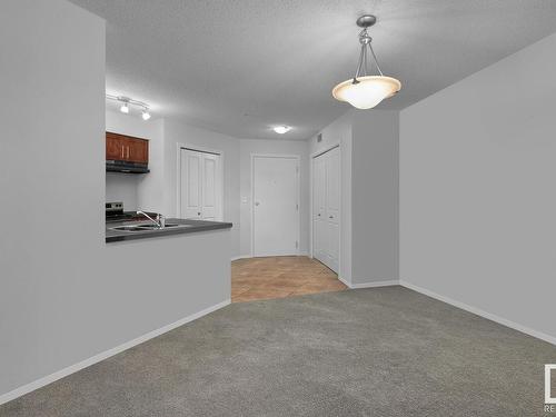 #109 5390 Chappelle Rd, Edmonton, AB - Indoor Photo Showing Other Room