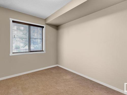 #109 5390 Chappelle Rd, Edmonton, AB - Indoor Photo Showing Other Room