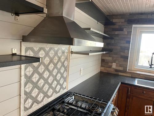 9614 82 Avenue, Morinville, AB - Indoor Photo Showing Kitchen