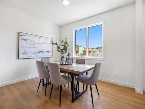 15 Kiwyck Link, Spruce Grove, AB - Indoor Photo Showing Dining Room