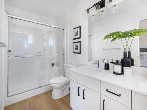 15 Kiwyck Link, Spruce Grove, AB - Indoor Photo Showing Bathroom