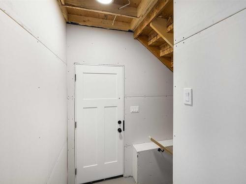 15 Kiwyck Link, Spruce Grove, AB - Indoor Photo Showing Other Room