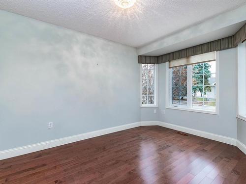 Edmonton, AB - Indoor Photo Showing Other Room