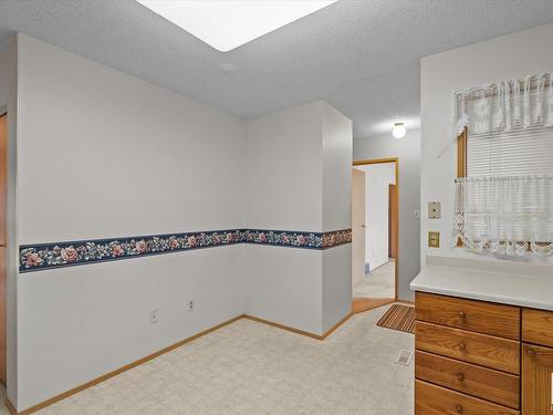 219 Knottwood Road Nw, Edmonton, AB - Indoor Photo Showing Other Room