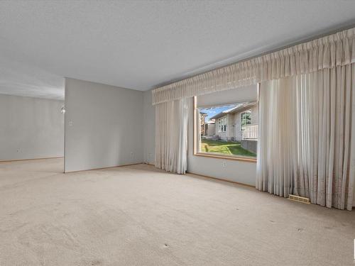 219 Knottwood Road Nw, Edmonton, AB - Indoor Photo Showing Other Room