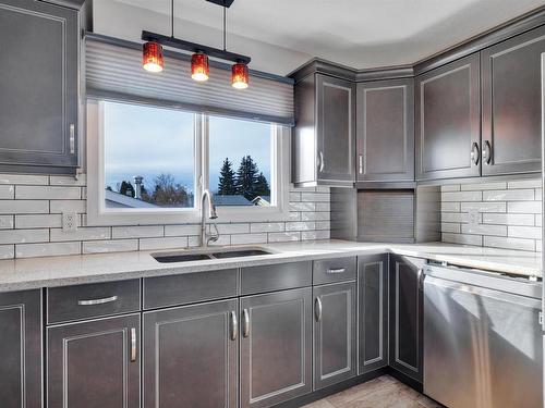 5714 52 St, Wetaskiwin, AB - Indoor Photo Showing Kitchen With Double Sink