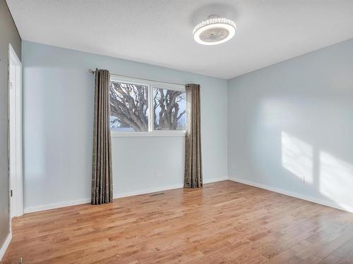 5714 52 St, Wetaskiwin, AB - Indoor Photo Showing Other Room