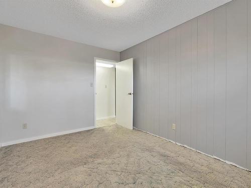 5714 52 St, Wetaskiwin, AB - Indoor Photo Showing Other Room