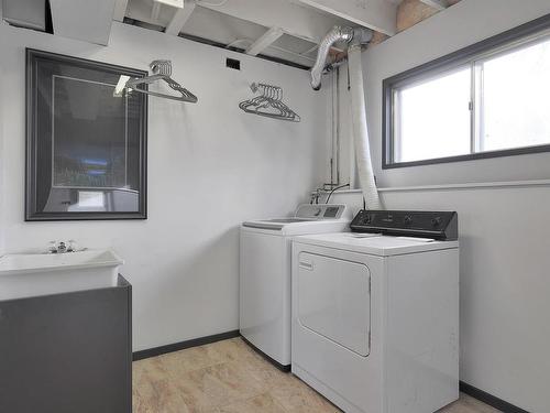 5714 52 St, Wetaskiwin, AB - Indoor Photo Showing Laundry Room