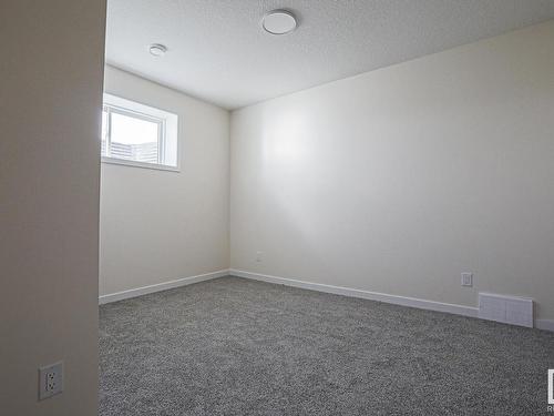 8 11 Dalton Link, Spruce Grove, AB - Indoor Photo Showing Other Room