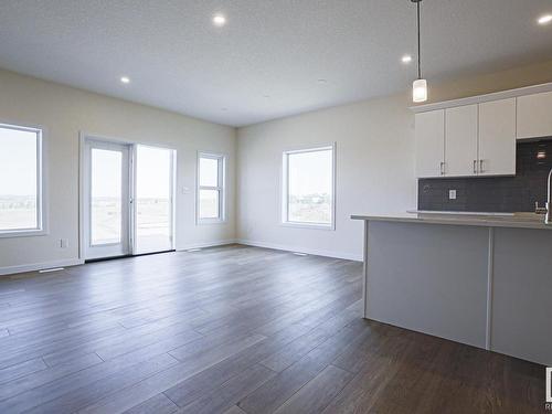 8 11 Dalton Link, Spruce Grove, AB - Indoor Photo Showing Kitchen