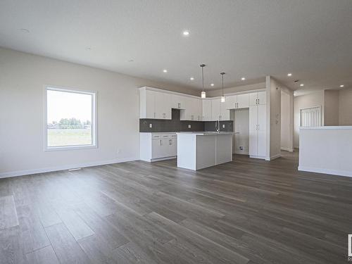 8 11 Dalton Link, Spruce Grove, AB - Indoor Photo Showing Kitchen