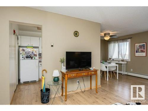 308 5125 Riverbend Road, Edmonton, AB - Indoor