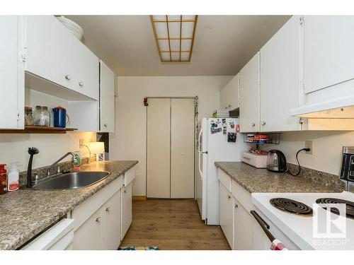 308 5125 Riverbend Road, Edmonton, AB - Indoor Photo Showing Kitchen