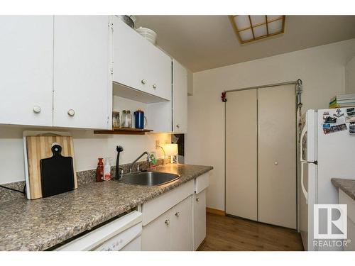 308 5125 Riverbend Road, Edmonton, AB - Indoor Photo Showing Kitchen