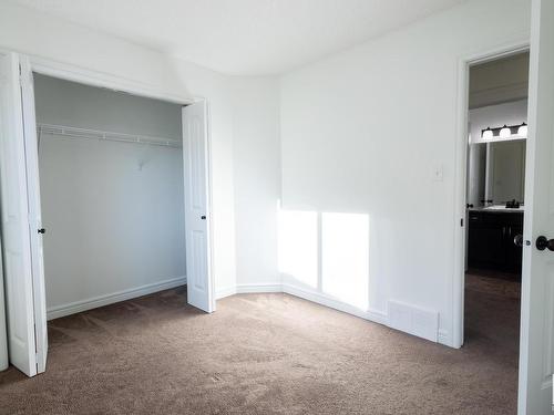 16808 40 Street, Edmonton, AB - Indoor Photo Showing Other Room