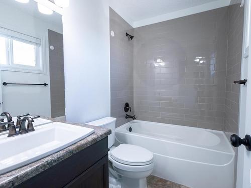 16808 40 Street, Edmonton, AB - Indoor Photo Showing Bathroom