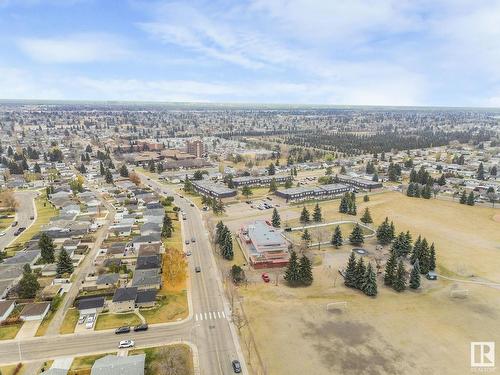 7311 143 Av Nw Nw, Edmonton, AB 