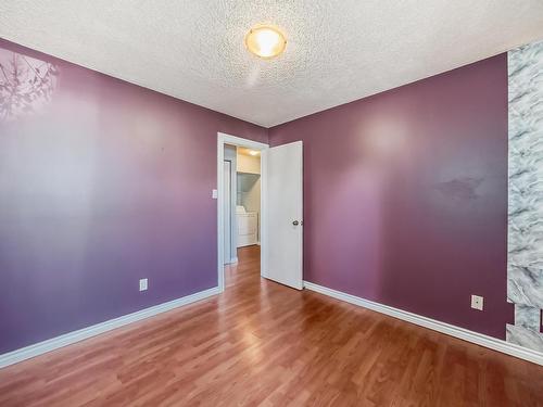 28 3111 142 Avenue, Edmonton, AB - Indoor Photo Showing Other Room