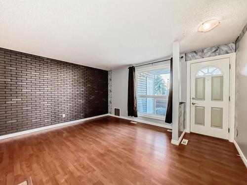 28 3111 142 Avenue, Edmonton, AB - Indoor Photo Showing Other Room