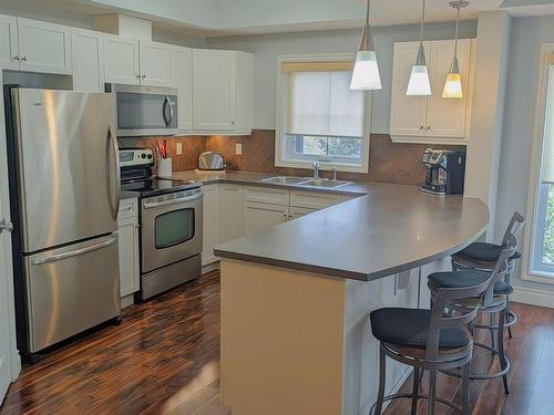 302 10232 115 Street, Edmonton, AB - Indoor Photo Showing Kitchen With Double Sink